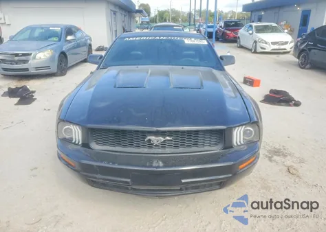2006 Ford Mustang z USA, uszkodzony, nr VIN 1ZVFT80N265102937